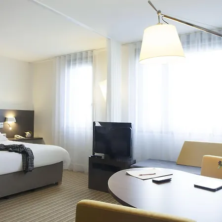Hotel Paris Nord 18eme 4*