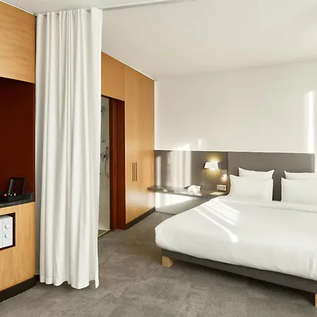 Hotel Paris Nord 18eme 4*