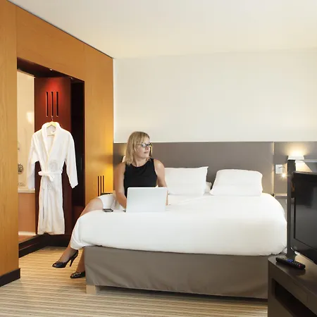 Paris Nord 18eme Hotel 4*