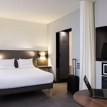 Hotel Paris Nord 18eme 4*