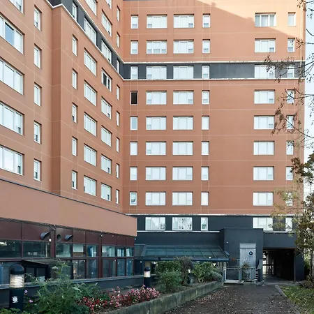 Paris Nord 18eme Saint-Denis (Seine-Saint-Denis)