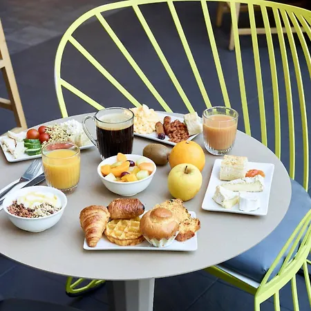 Paris Nord 18eme Hotel 4*