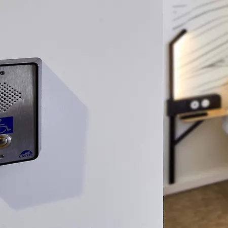 Paris Nord 18eme Hotel