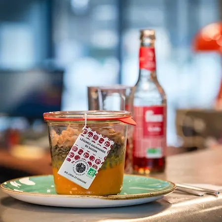 Hotel Paris Nord 18eme