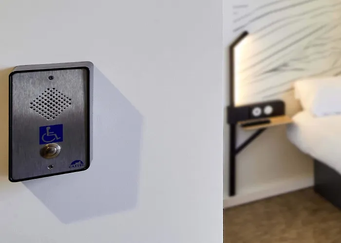 Paris Nord 18eme Hotel