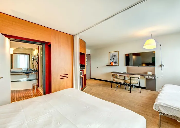 Paris Nord 18eme Hotel