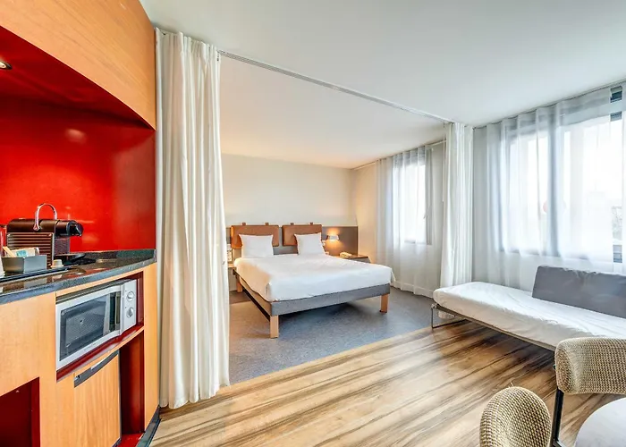 Hotel Paris Nord 18eme 4*