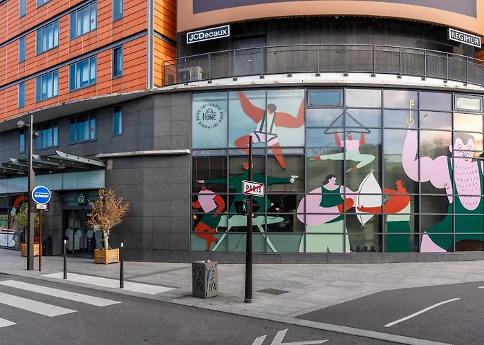 Paris Nord 18eme Hotel 4*