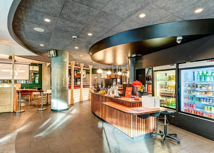 Hotel Paris Nord 18eme 4*